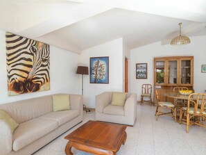 Tabelle, Bilderrahmen, Möbel, Couch, Holz, Gebäude, Interior Design, Beleuchtung, Wohnzimmer, Die Architektur