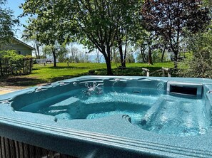 Newly Added hot tub!