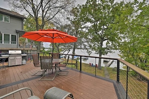 Private Deck