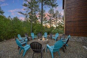 Wood burning fire pit for s'mores under the stars!