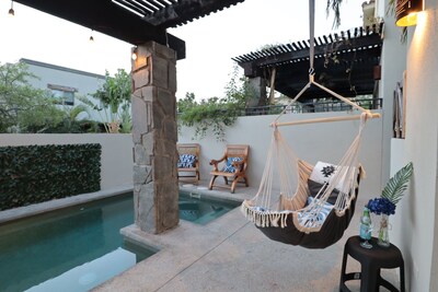 ‘NEW’ Boho Cabo-Private Pool, 10 min to action