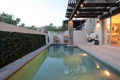 ‘NEW’ Boho Cabo-Private Pool, 10 min to action