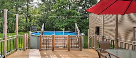 20-ft pool (larger than it appears here) is only open Memorial Day-Labor Day.