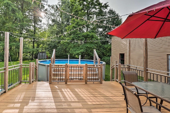 20-ft pool (larger than it appears here) is only open Memorial Day-Labor Day.