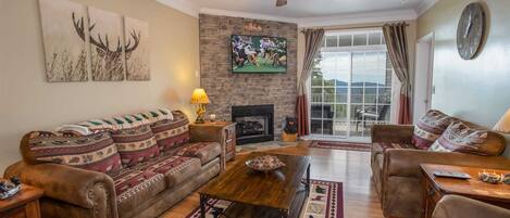 Bear Necessities Living Room with HD Smart TV, Fireplace, Long Range Views!