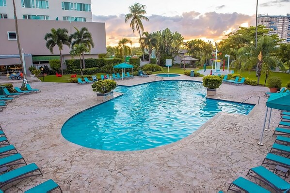 Beautiful and large swimming pool, family fun!
