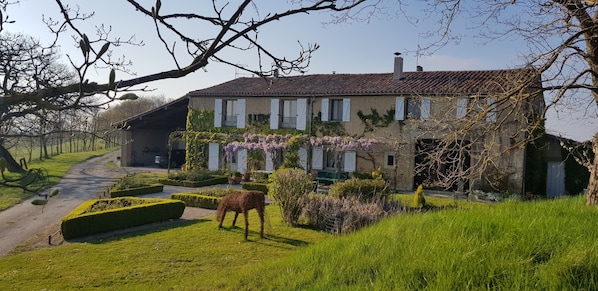 vue principale de la maison (façade sud)