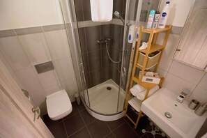 Studio Shower Room and Toilet with Luxury Cosmetics