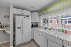 Kitchen (1)