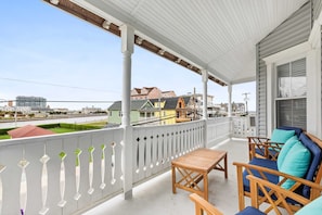 2nd Floor Porch