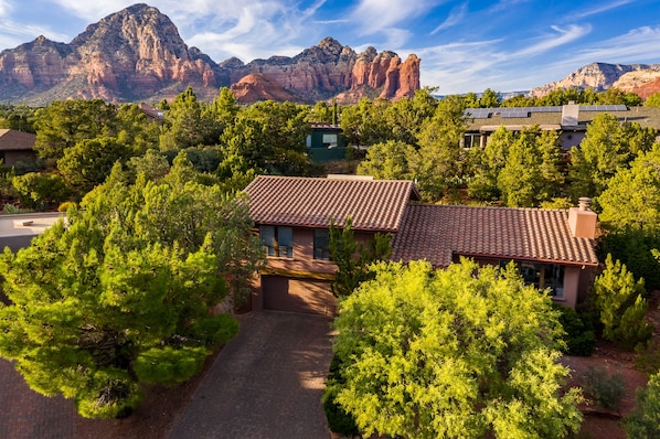 Located in West Sedona and Surrounded by Red Rock Vistas