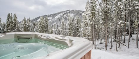The views from the hot tub are stunning | Exterior