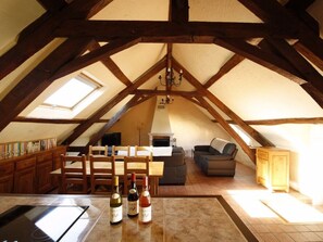 Open Plan Kitchen/Dining/Living Area