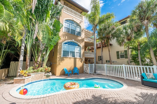 Beach Boutique Rentals-AMI Villa