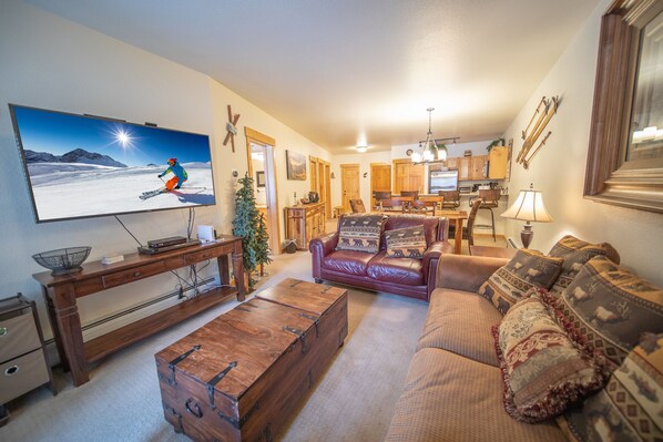 Perfect vacation condo at Tenderfoot Lodge!