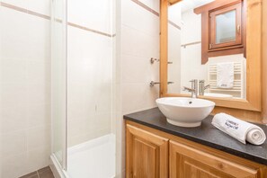 Ensuite bathroom with shower (there is a separate WC)