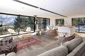Sunny and spacious living area