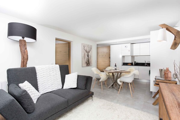 La Cordee 412 Apartment is stylish & comfortable