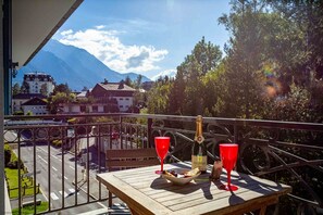 Balcony with stunning mountain views