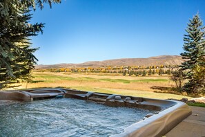 Panoramic views across the golf course
