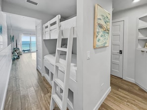Leeward II-9 Crazy Love | Hallway Twin Bunk Beds | Sleeps 2