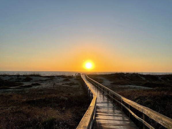 Sunrise at 6th street boardwalk 