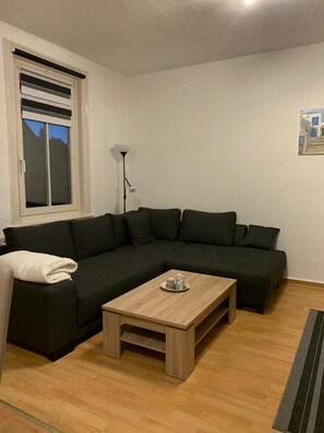 Wohnzimmer Ausziehsofa