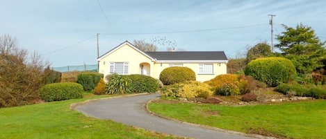 Bolams Holiday Home, Pretty, Countryside Self Catering Holiday Accommodation in Thomastown, County Kilkenny