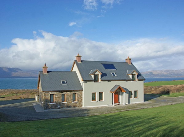 Sea View Sheep’s Head, Self Catering Holiday Accommodation near Bantry, County Cork