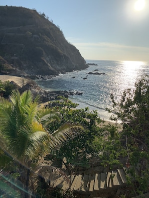 Casa El Delfin - Sunrise and ocean views from terrace