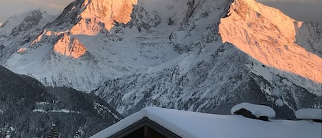 Coucher de soleil sur le Mont Blanc vu du salon