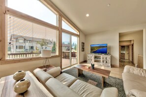 Great Room with Flat Screen