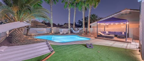 Welcome to the luxury home for your 
memorable Las Vegas visit!
