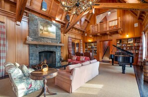 Lodge's Great Room