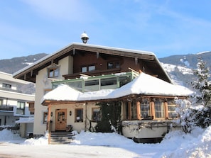 Cielo, Neve, Finestra, Costruzione, Nube, Pianta, Albero, Casa, Pendenza, Montagna