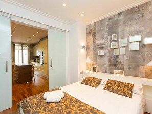 Furniture, Property, Building, Comfort, Wood, Textile, Interior Design, Flooring, Architecture, Floor