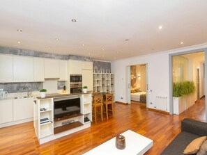 Room, Property, Interior Design, Wood Flooring, Living Room, Furniture, Real Estate, Building, Hardwood, House