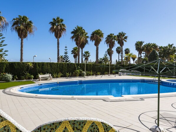 Water, Sky, Property, Plant, Tree, Swimming Pool, Azure, Shade, Arecales, Leisure