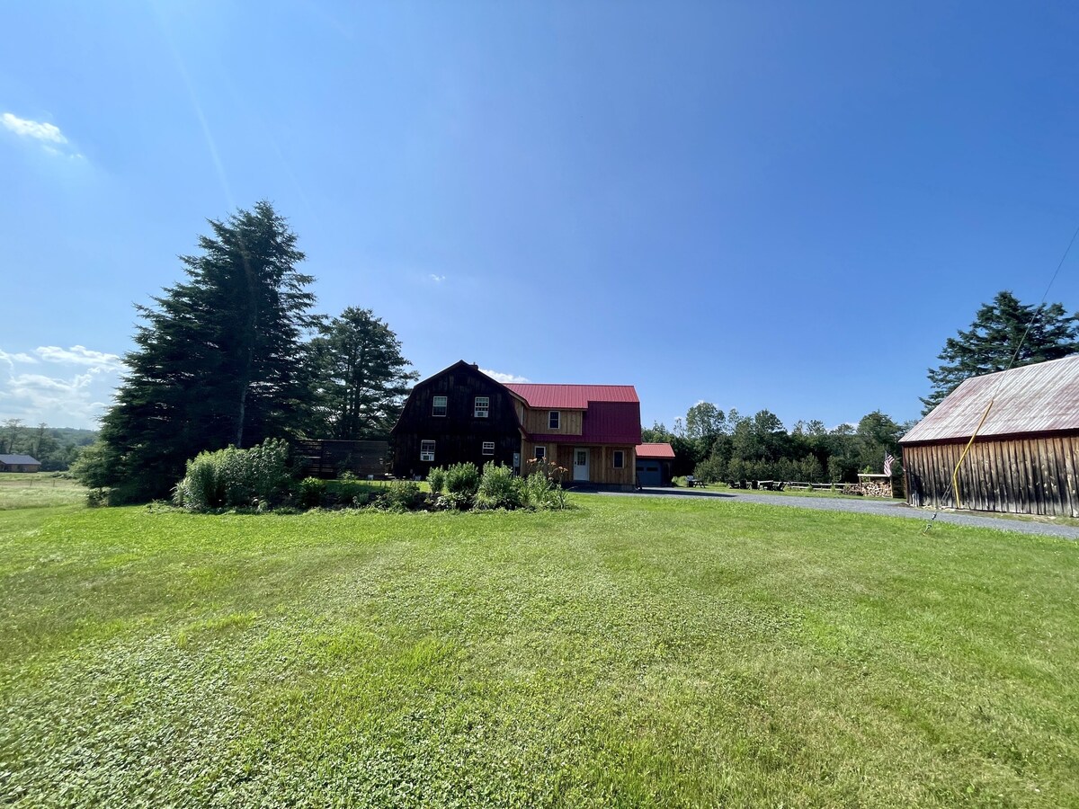 3 Bed Cabin – on NEK Biking and VAST Trails, Hot tub optional