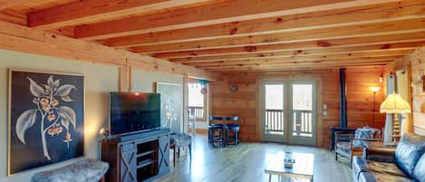 Deep Gap Vacation Rental | 4BR | 3BA | 2,556 Sq Ft | Stairs Required