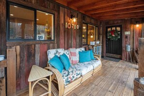 Welcome to your Truckee Retreat!