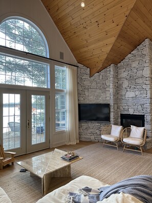 Family Room w/ French Doors leading to lakeside deck