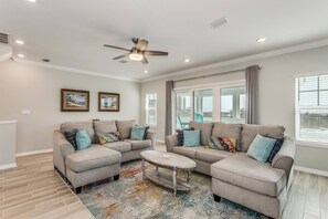 You will immediately relax when you enter the tranquil and spacious living room