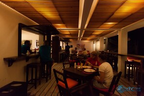 Bar (in der Unterkunft)