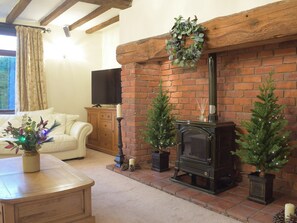 Interior with festive decorations | Grafton Farm, Noneley, near Shrewsbury