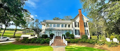 View of the house from the front yard. 