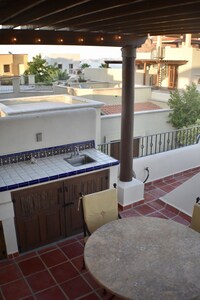 Casa Paraiso - 1 minute walk to the Beach!