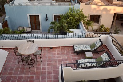 Casa Paraiso - 1 minute walk to the Beach!