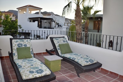 Casa Paraiso - 1 minute walk to the Beach!