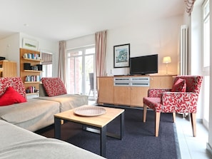 Haus am Teich, Whg. D16 - Blick vom Sofa auf den TV